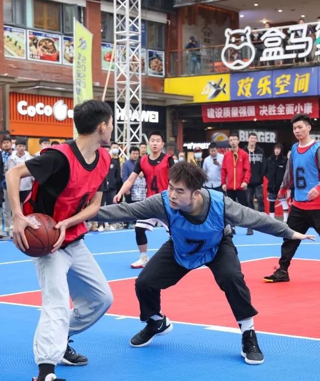武昌打篮球的地方_武汉武昌区室内篮球场_武昌体育馆篮球赛冠军