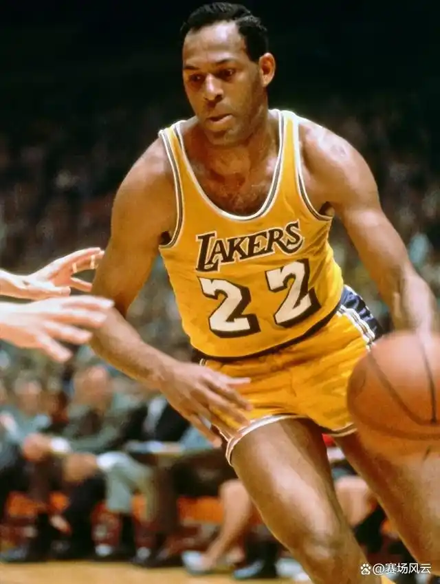 湖人历代中锋_nba湖人中锋排名_美国篮球湖人历史上中锋