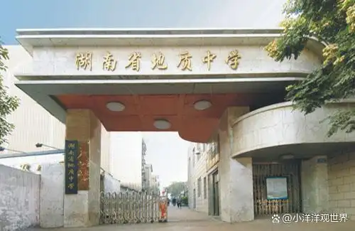 历史打篮球最厉害的人是谁_篮球最历害的人_打篮球最厉害人
