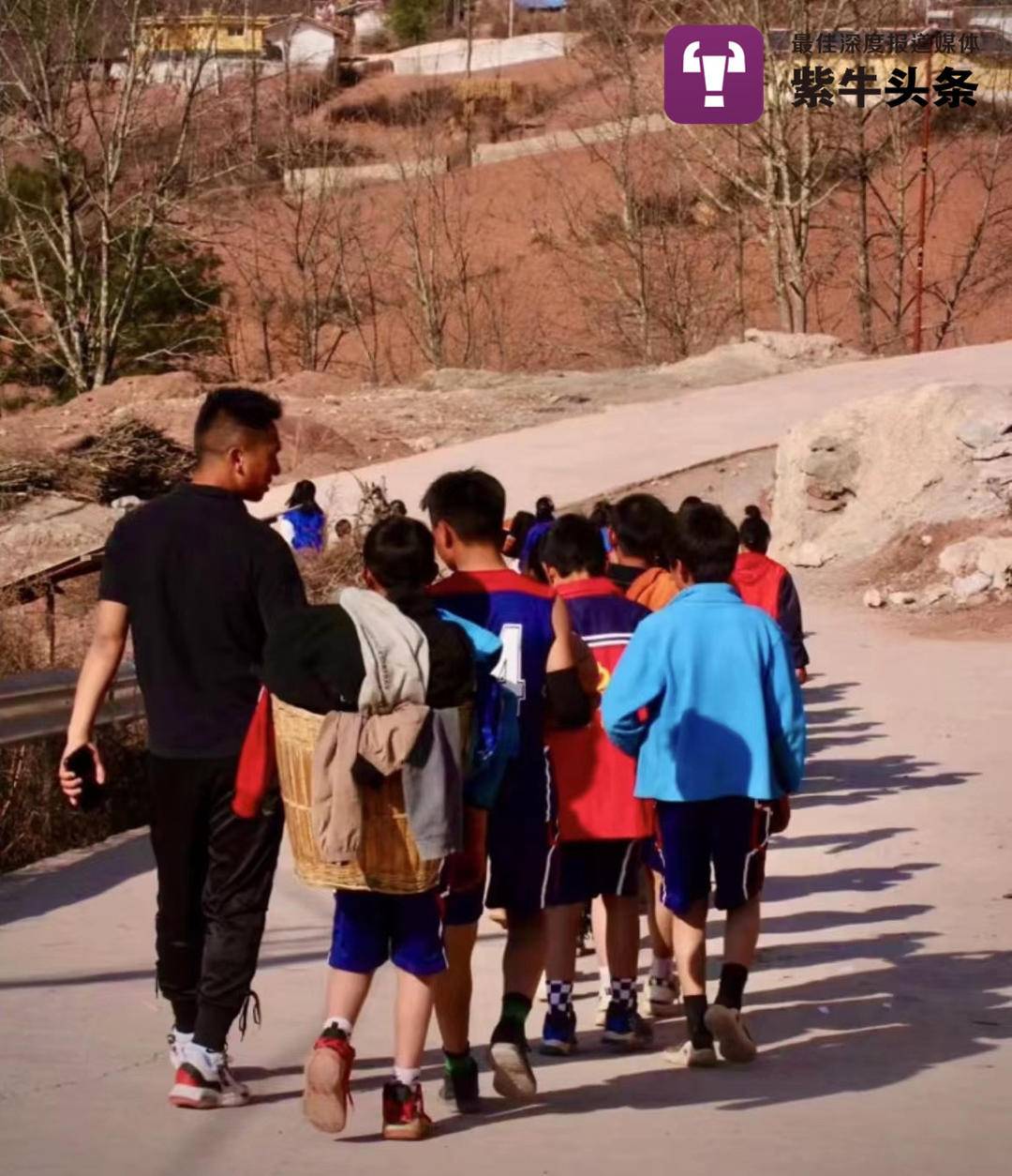 大凉山少年篮球队的励志故事：凉山黑鹰队与