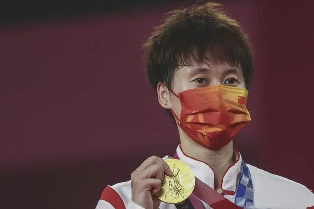 中国击剑奥运冠军有哪些人_奥运会击剑中国冠军_奥运冠军击剑人中国有多少人