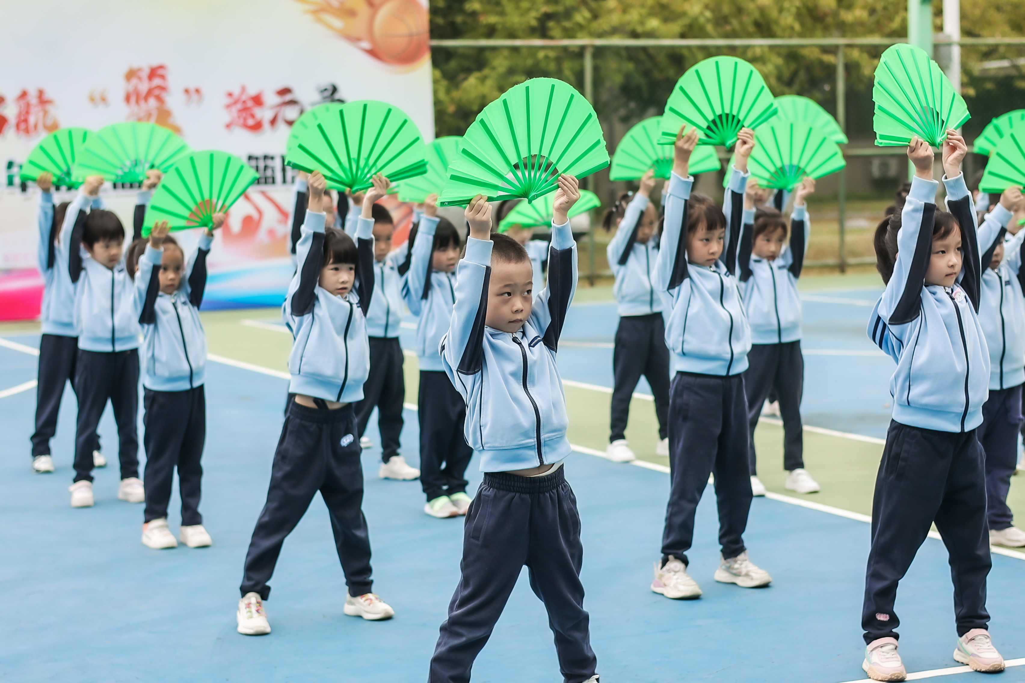 幼儿园篮球文字朋友圈_幼儿园篮球赛冠军文案_幼儿园篮球文案短句干净治愈