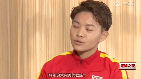 中老年足球冠军是谁_足球冠军人_中老年足球球星合影