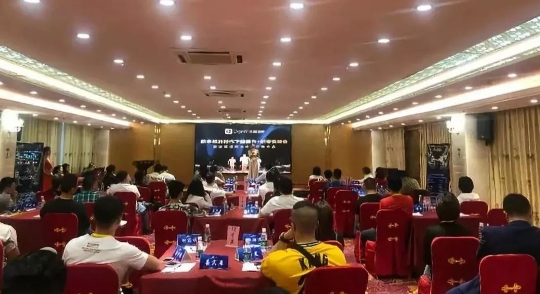 玉林健身房运动_玉林健身_运动健身a5分钟塑身伸展运动
