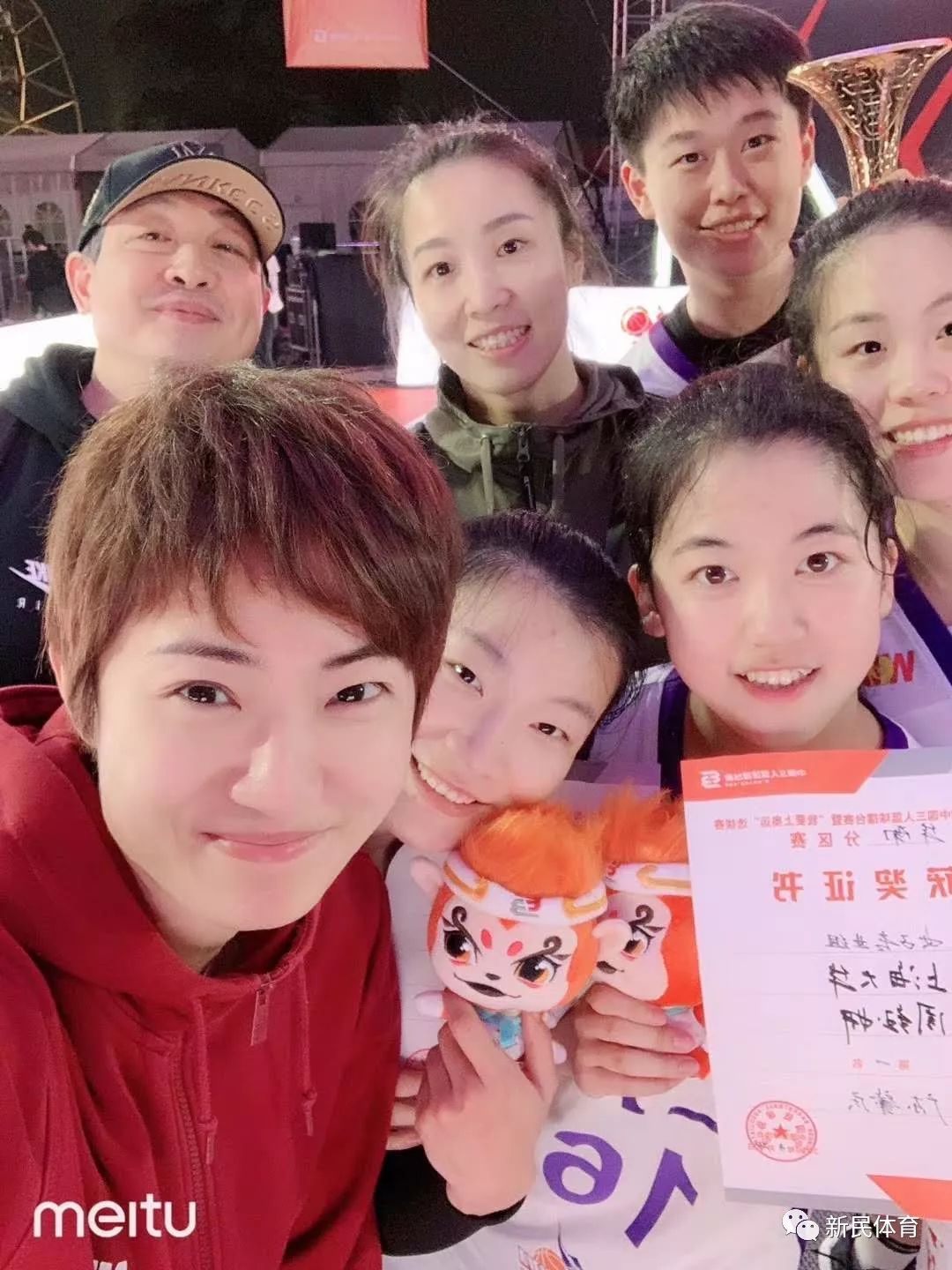 篮球技战术视频教程50集_篮球战术视频教学视频教程_篮球三对三战术规则视频