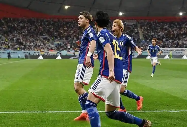 日本足球历史上最尴尬一球_足球场上的尴尬事_足球尴尬纪录