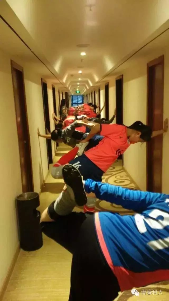决赛足球男子冠军用有u15么_u15男子足球决赛冠军有什么用_男子4×100决赛队伍