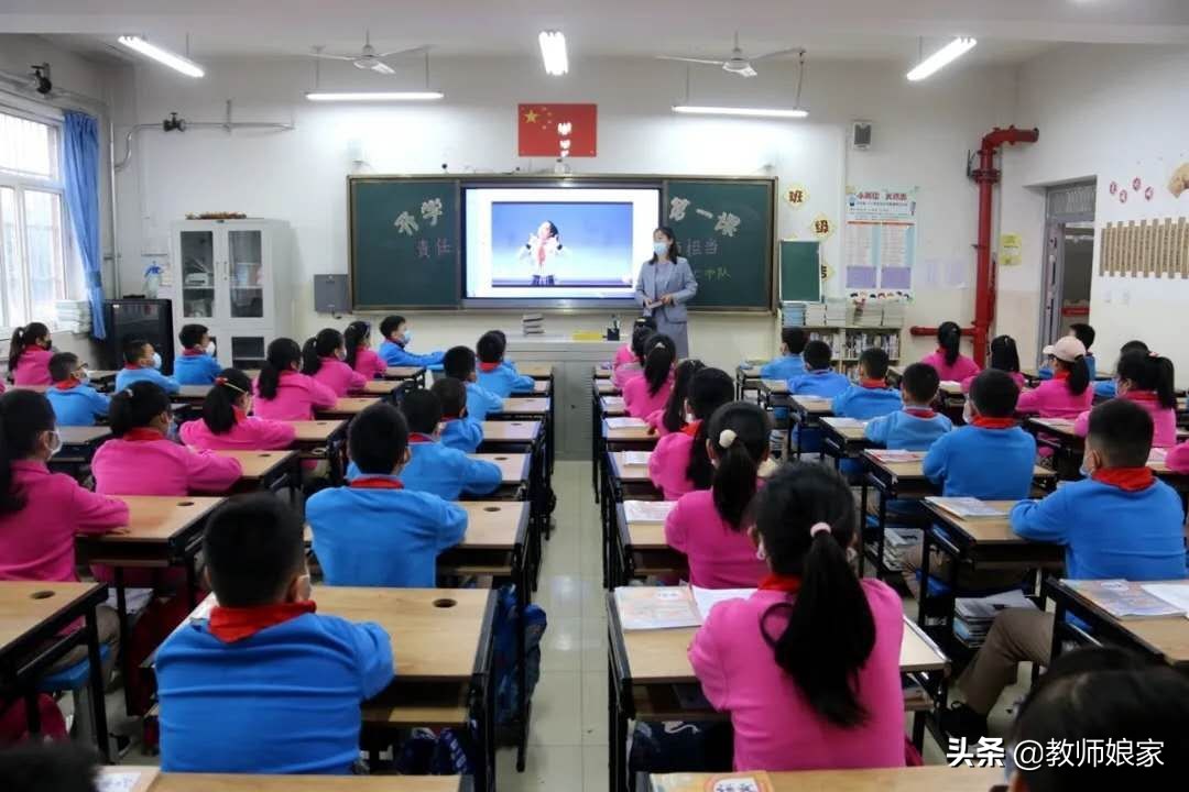 体操运动视频锻炼小学生_小学生七步体操_小学生体操视频教程