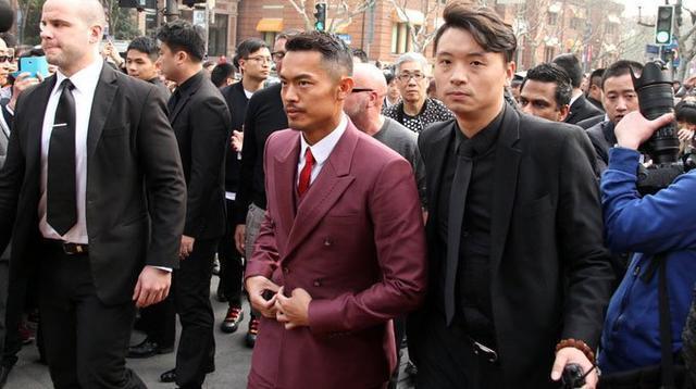 游泳美照怎么拍_倪妮游泳拍照穿搭技巧图片_穿游泳装怎么拍照