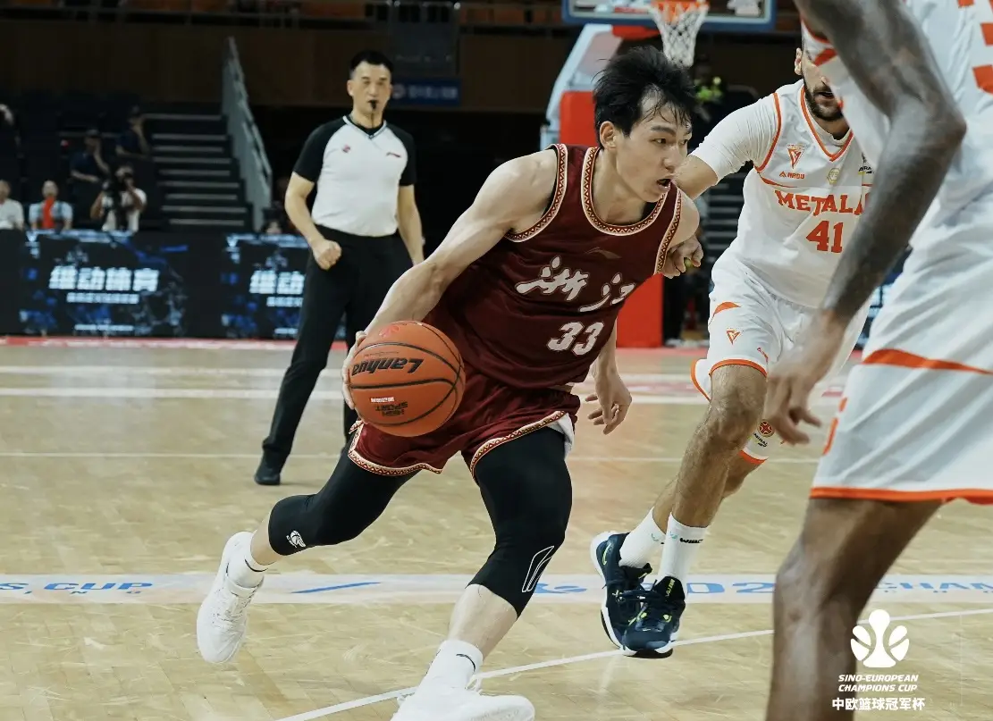 篮球汉中俱乐部冠军是谁_汉中篮球俱乐部总冠军_汉中篮球队