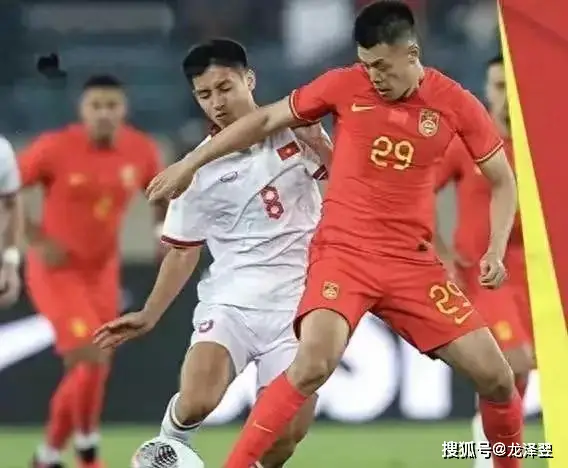 中国男足热身赛前瞻：对阵乌兹别克斯坦，扬科维奇如何应对韩国风格强敌